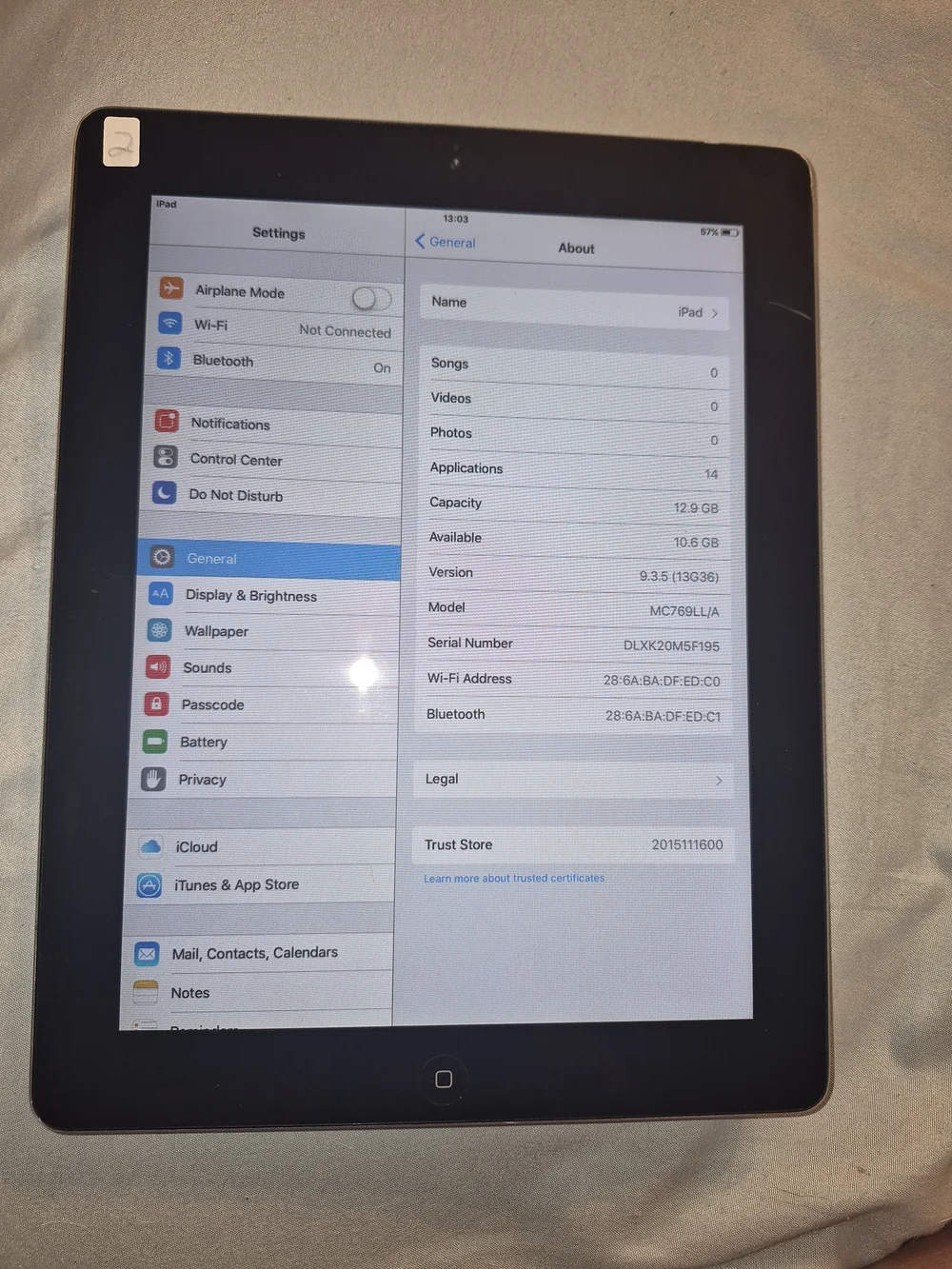 IPad 2nd Gen 16gb With Charger.